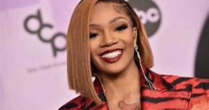 glorillas-catchy-song-yeah-glo-lyrics